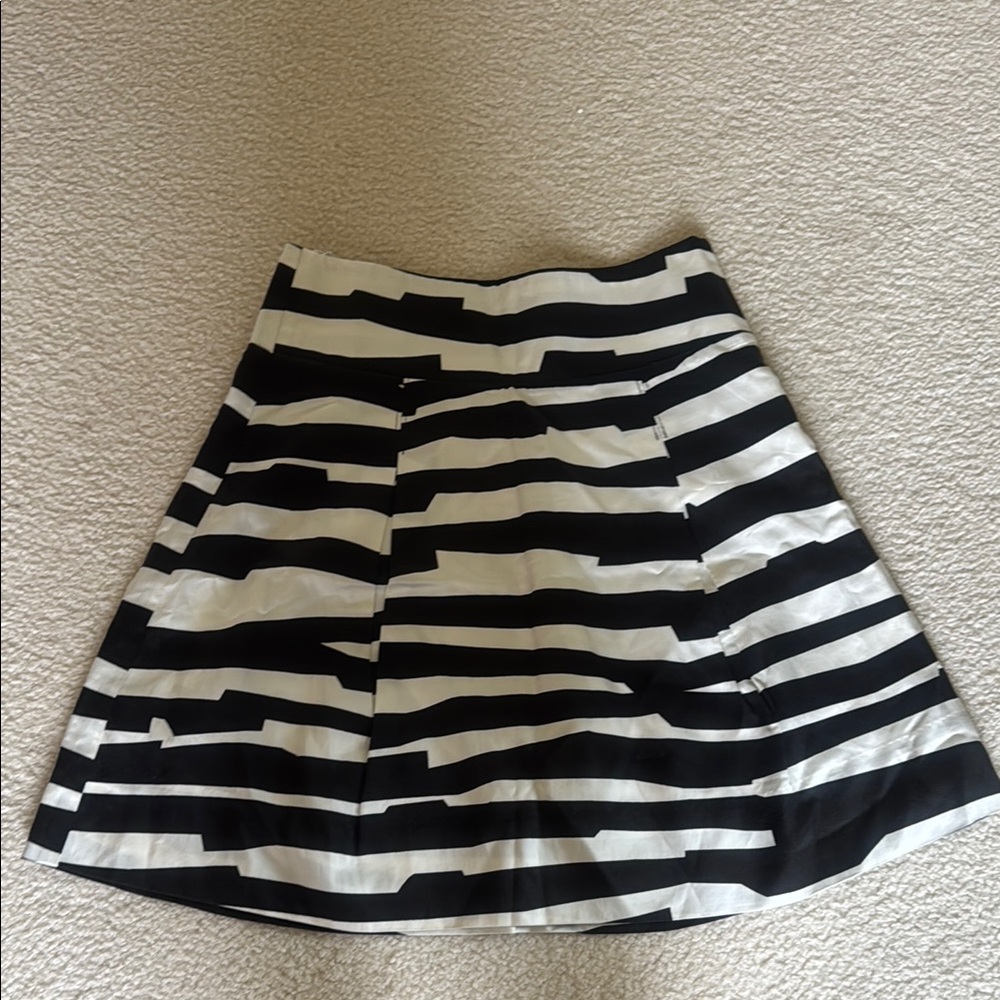 Club Monaco Black and White A-Line Mini Skirt
